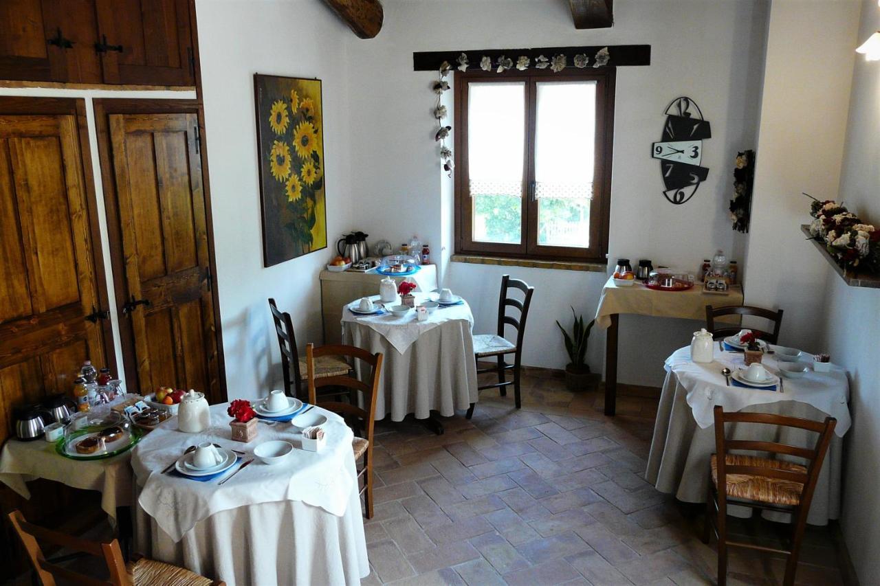 Bed and Breakfast Casale Le Orme Тоди Экстерьер фото