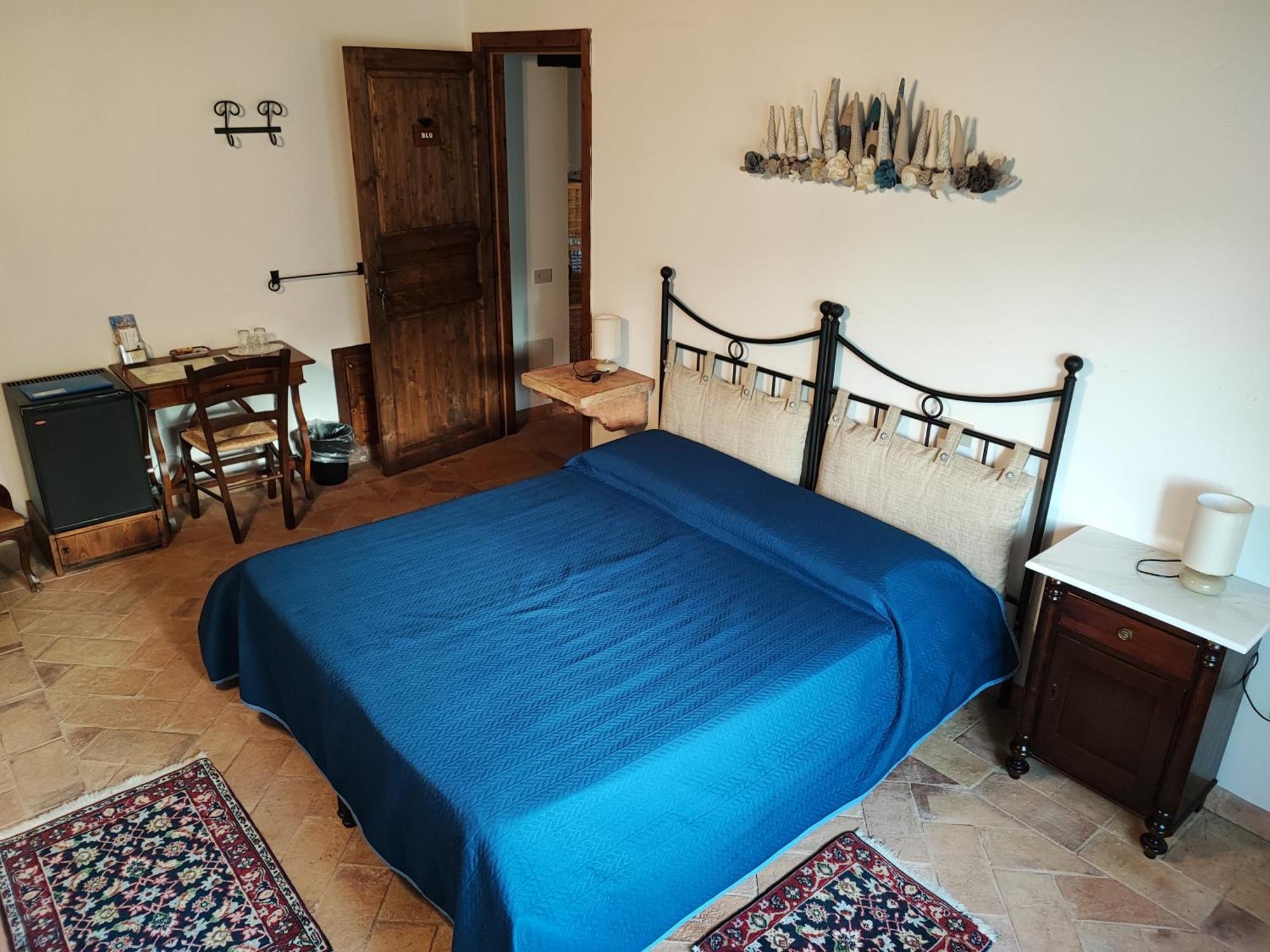 Bed and Breakfast Casale Le Orme Тоди Экстерьер фото