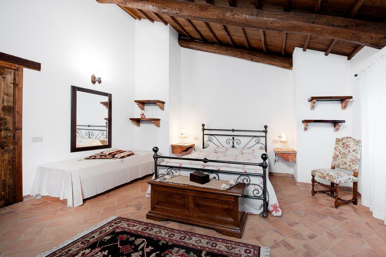 Bed and Breakfast Casale Le Orme Тоди Экстерьер фото