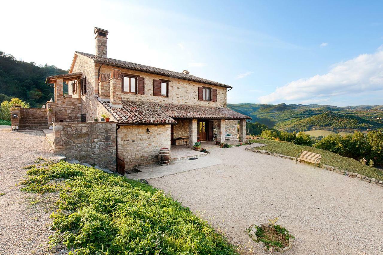 Bed and Breakfast Casale Le Orme Тоди Экстерьер фото